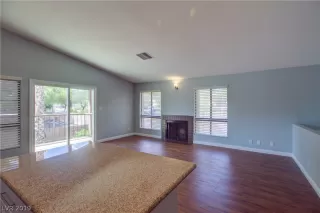 Photo #4: 2133171 Listing 