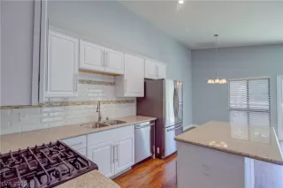 Photo #6: 2133171 Listing 