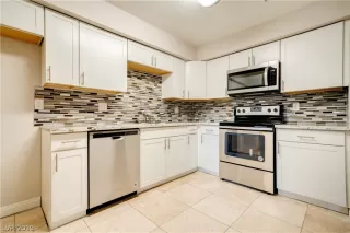 Photo #6: 2133250 Listing