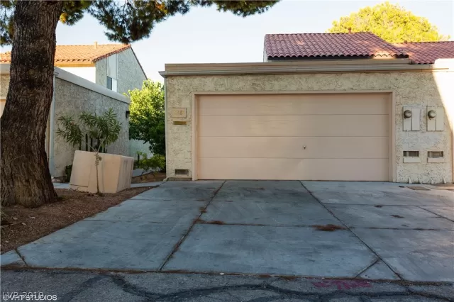 MLS: 2133272 Condo For Sale