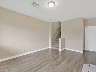 Photo #4: 2133274 Listing 