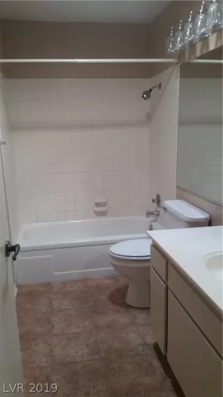 Photo #2: 2133278 Listing 