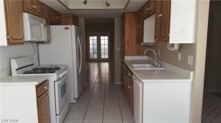 Photo #5: 2133278 Listing 