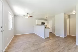 Photo #2: 2133295 Listing 