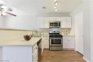 Photo #5: 2133295 Listing 