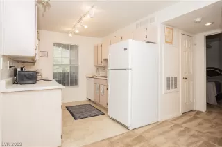 Photo #1: 2133309 Listing