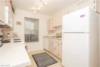 Photo #2: 2133309 Listing