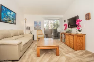 Photo #4: 2133309 Listing