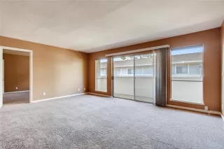 Photo #2: 2133310 Listing