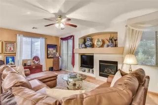 Photo #5: 2133322 Listing