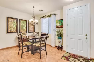 Photo #6: 2133322 Listing