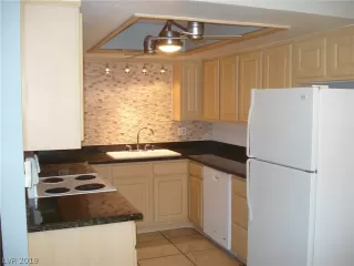 Photo #1: 2133331 Listing 