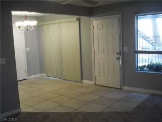 Photo #5: 2133331 Listing 