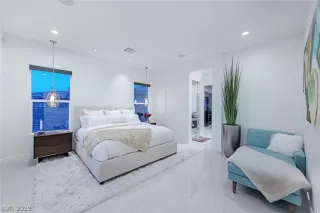 Photo #6: 2133338 Listing