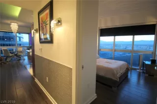 Photo #4: 2133385 Listing