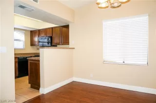 Photo #5: 2133387 Listing 