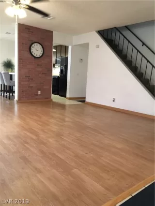 Photo #3: 2133434 Listing 