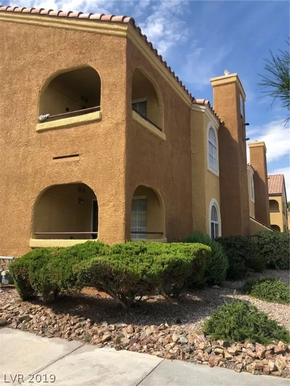 MLS: 2133484 Condo For Sale