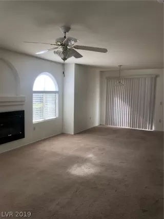 Photo #3: 2133484 Listing