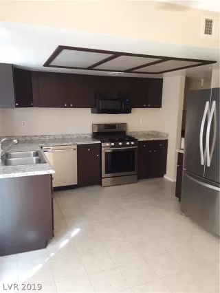 Photo #4: 2133500 Listing 