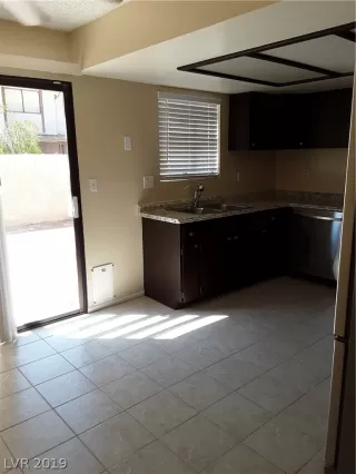 Photo #5: 2133500 Listing 