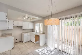 Photo #3: 2133560 Listing 