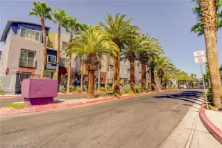 Photo #1: 2133579 Listing