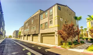 Photo #3: 2133579 Listing