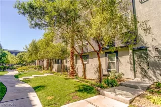 Photo #4: 2133579 Listing