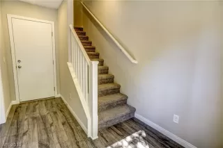 Photo #5: 2133579 Listing