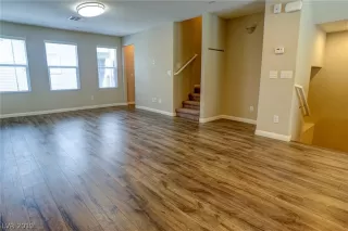 Photo #6: 2133579 Listing