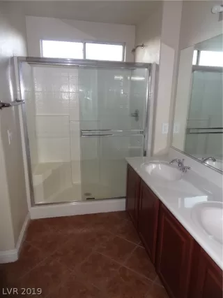 Photo #5: 2133601 Listing 