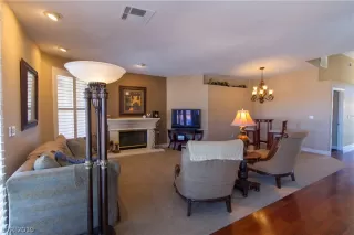 Photo #5: 2133609 Listing