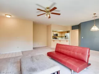 Photo #4: 2133619 Listing