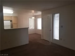 Photo #3: 2133654 Listing