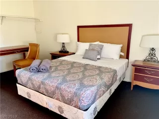 Photo #2: 2133655 Listing