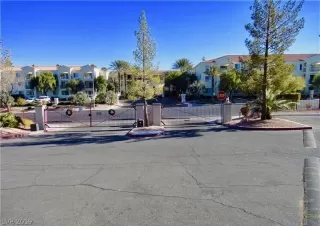 Photo #1: 2133676 Listing 