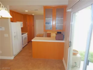 Photo #2: 2133693 Listing 