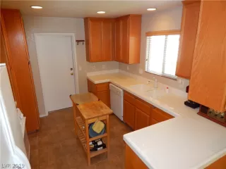 Photo #3: 2133693 Listing 