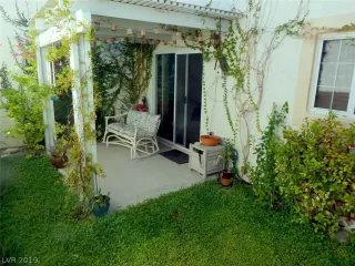 Photo #4: 2133693 Listing 