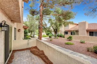 Photo #5: 2133700 Listing