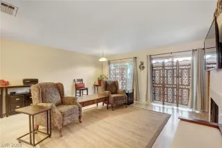 Photo #6: 2133700 Listing