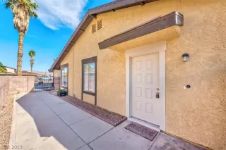 Photo #1: 2133707 Listing