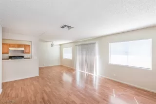 Photo #3: 2133707 Listing