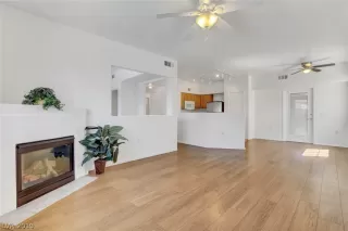 Photo #3: 2133708 Listing 