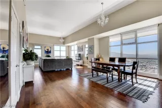 Photo #3: 2133718 Listing 