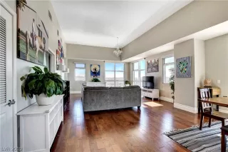 Photo #4: 2133718 Listing 