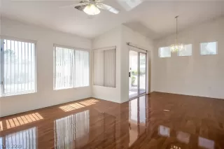 Photo #3: 2133719 Listing 