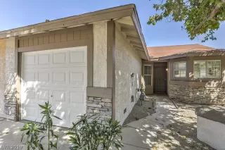 Photo #3: 2133731 Listing