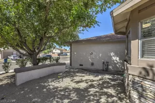 Photo #4: 2133731 Listing